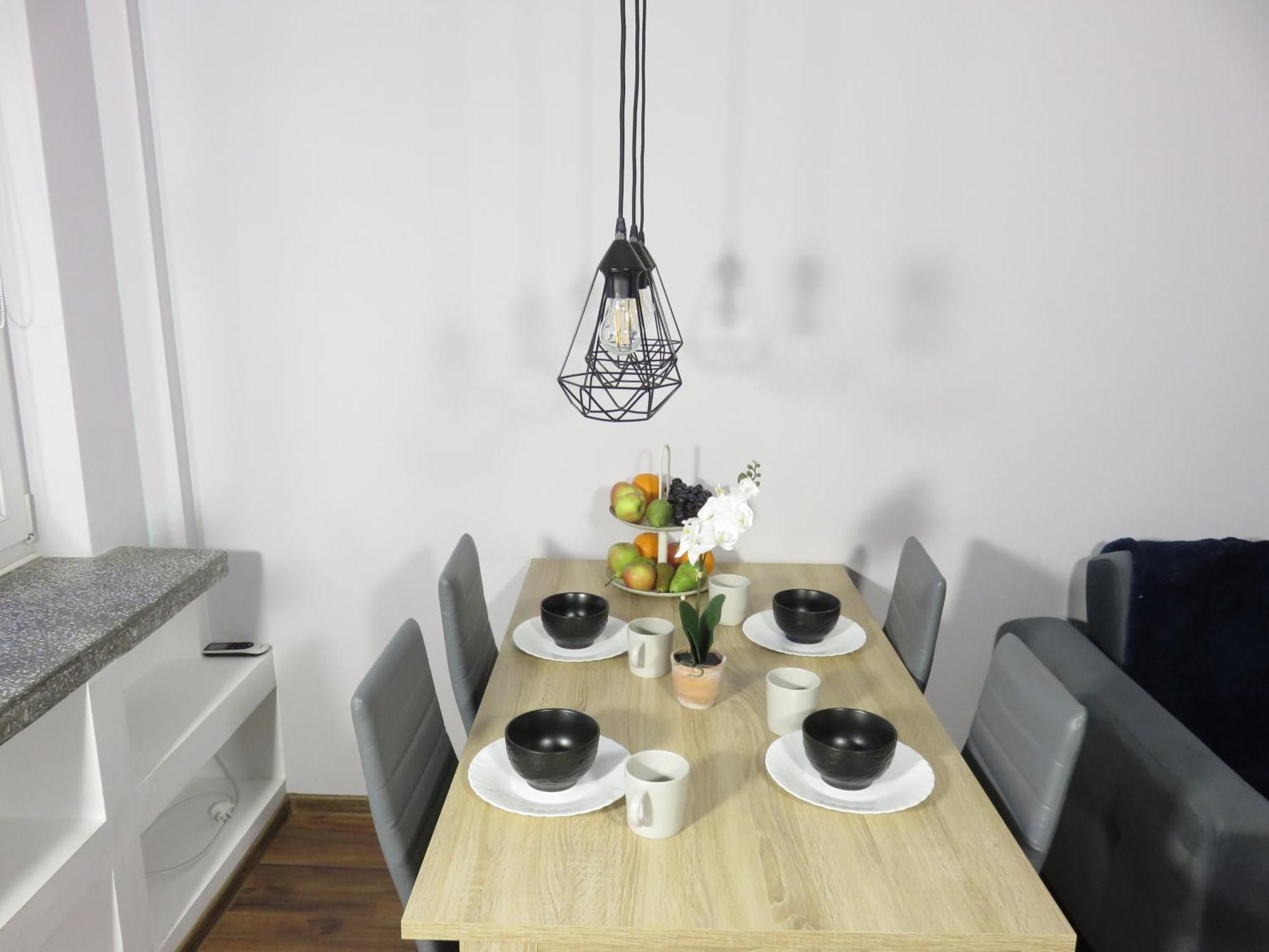 Uroczy Apartament Dla 4 Osob 바르샤바 외부 사진